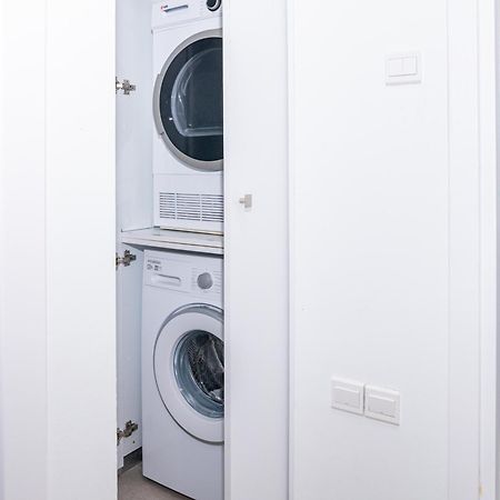 Venus Apartment Larnaca Bagian luar foto