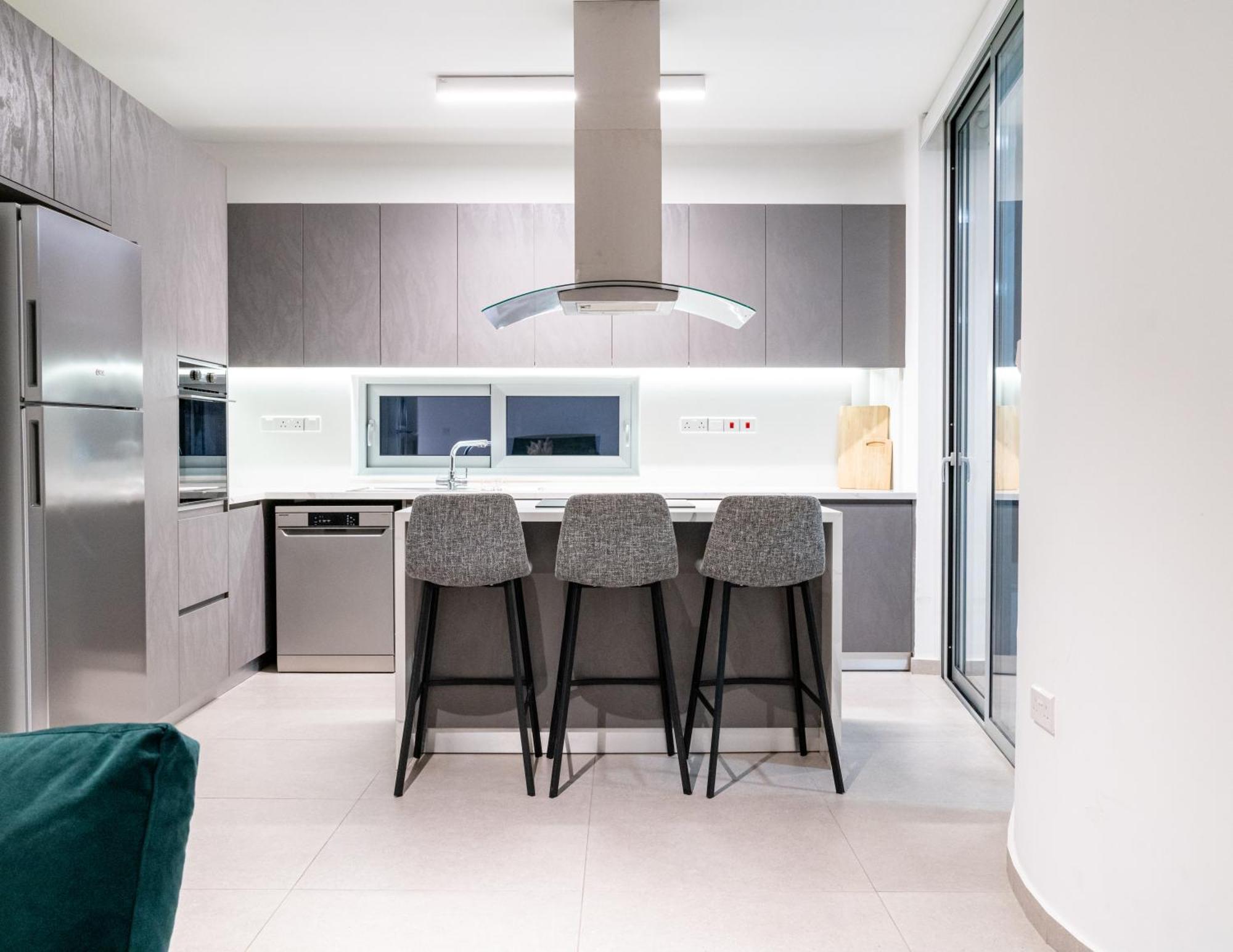 Venus Apartment Larnaca Bagian luar foto