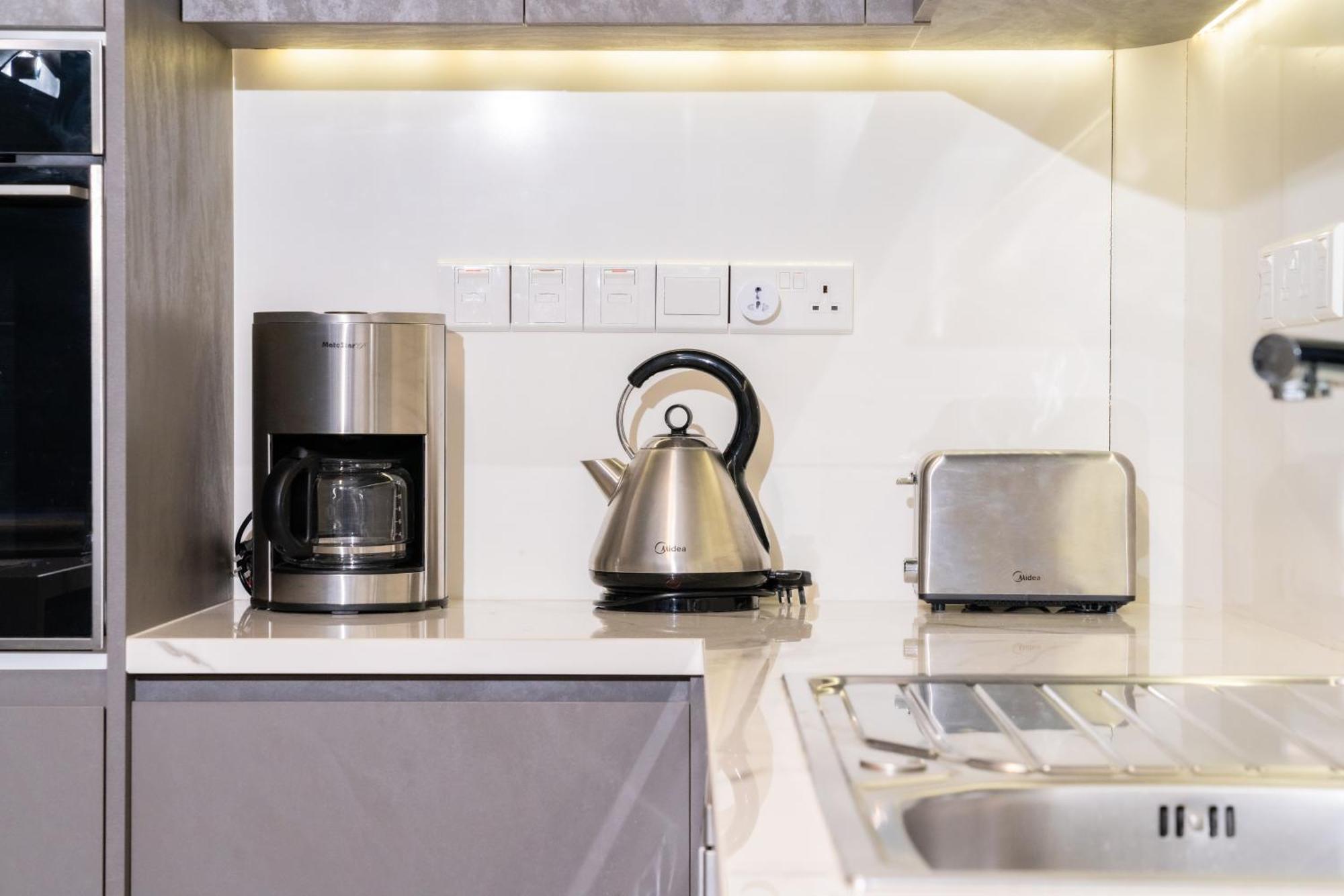 Venus Apartment Larnaca Bagian luar foto
